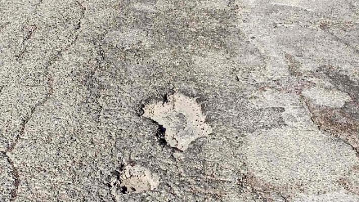 &laquo;A Soragna ci sono pi&ugrave; buche nelle strade che abitanti&raquo;