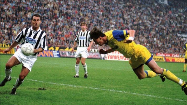 Dino Baggio: &laquo;Il calcio non mi manca, ora in A seguir&ograve; solo il mio Parma. Il gesto dei soldi? Non mi pento&raquo;