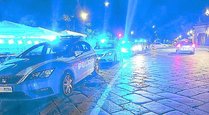 I dipendenti del Peter Pan al sindaco: &laquo;Gestire le persone in strada &egrave; molto difficile. Chiediamo aiuto&raquo; 