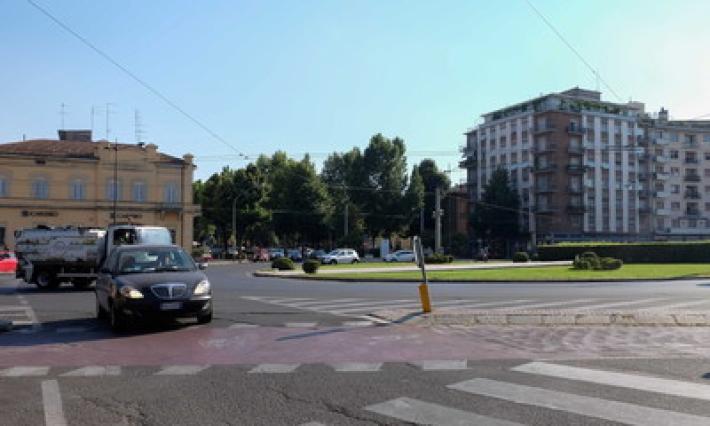 Sesso in piazzale Santa Croce: due denunciati