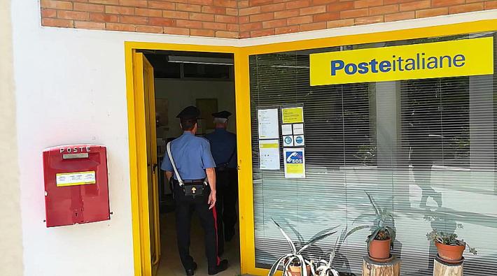 Mail con logo falsificato delle Poste, e la vittima non si accorge di fare un versamento: 39enne denunciato