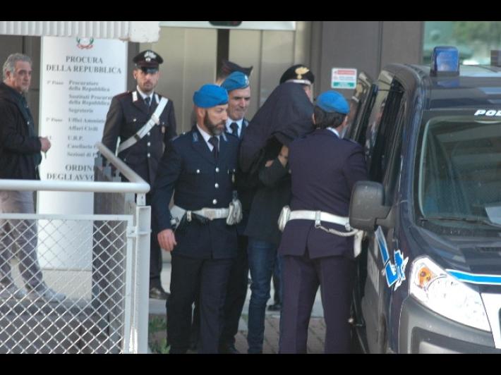 L'invidia criminale verso chi &egrave; &laquo;troppo felice&raquo;