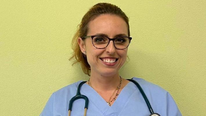 Per la dottoressa Manzoni arriva la proroga a furor di popolo