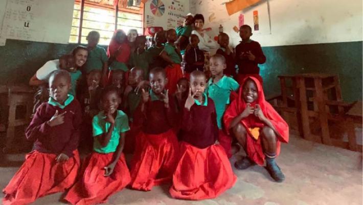 Da Salso in Kenya per insegnare inglese e matematica ai bambini