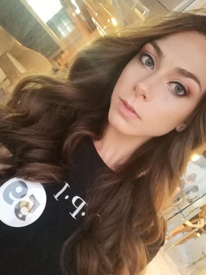 Ioana, la miss fidentina volontaria della Croce rossa