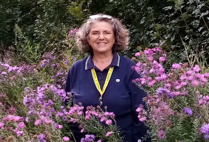 Lorenza: &laquo;Vivo  fra gli alberi   e aiuto i bambini a capire  tutto il bello  della natura&raquo;