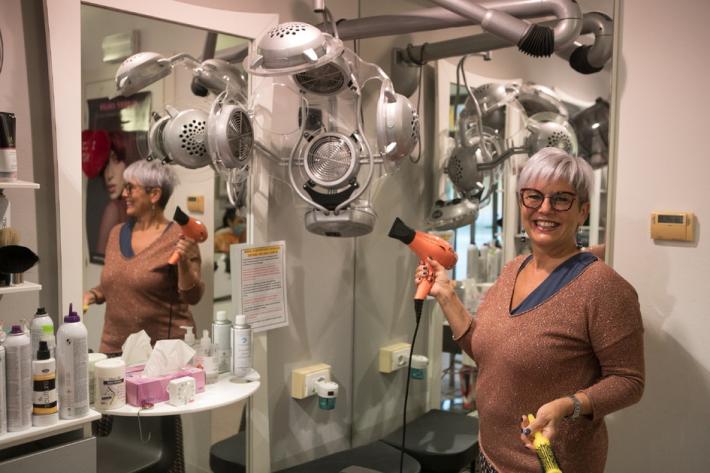 Donatella Turchi appende forbici e phon al chiodo dopo 47 anni