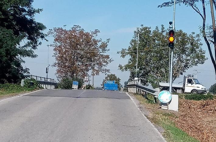 Ponte sull&rsquo;Ongina: senso unico alternato con semaforo e limitazioni