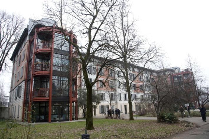 Case protette, nuovo lockdown: visite vietate ai parenti