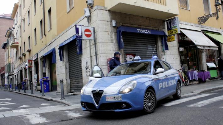 Notte di rapine in pieno centro, due in manette