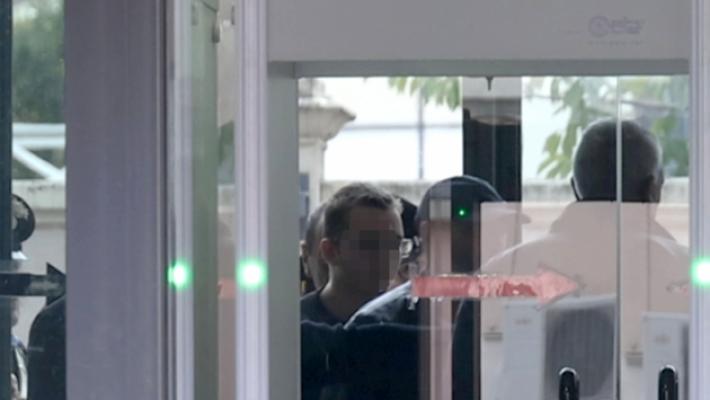 Omicidio di Viadana, il 17enne incontra i genitori