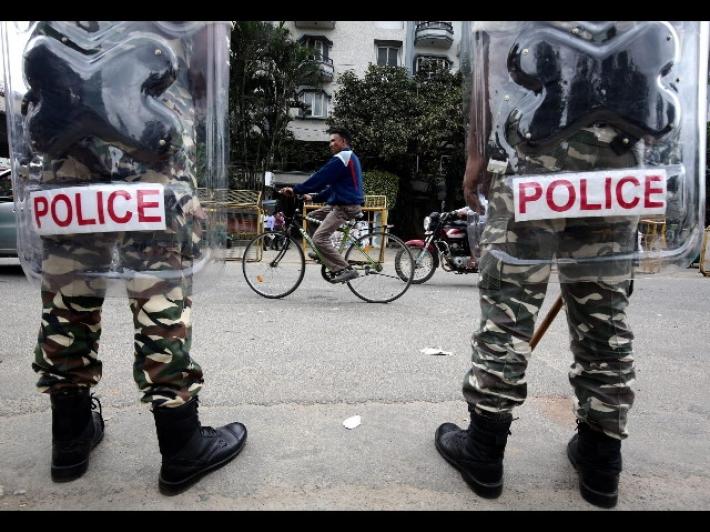 India: lo credono morto, per 24 ore chiuso in cassa refrigerata