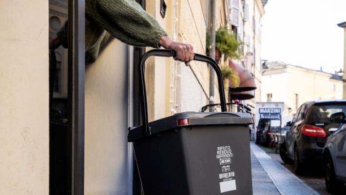 Salso, rivoluzione nella raccolta dei rifiuti con i bidoncini personali
