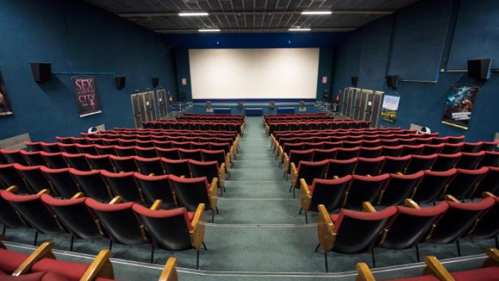 Appello per salvare l'Odeon: &laquo;Aiutiamolo a restare aperto&raquo;