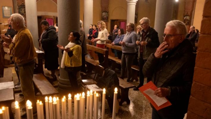 Traversetolo, veglia con il vescovo per riflettere sulla speranza