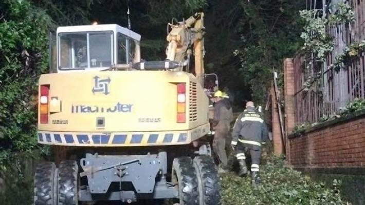 Crolla un albero: Salso senza luce, telefono e internet