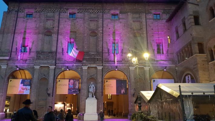 Campagna del nastro rosa, ottobre il mese della prevenzione del tumore al seno: come prenotare le visite gratuite