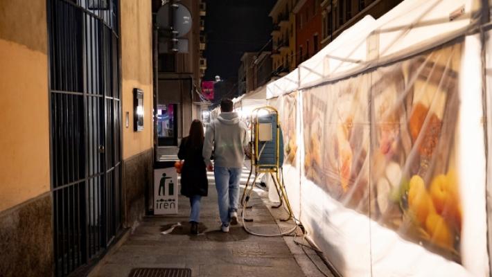 Arriva il mercatino francese. E i negozi sono irraggiungibili