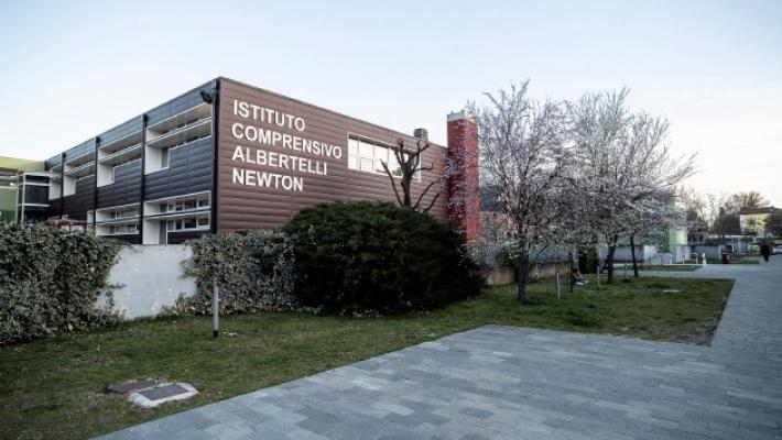 Pannelli fotovoltaici sul tetto della Newton per ridurre le emissioni, lavori al via a dicembre