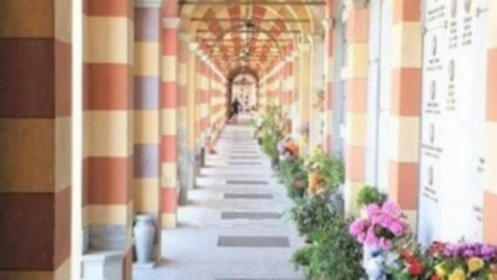 Fidenza, razzia di fiori al cimitero