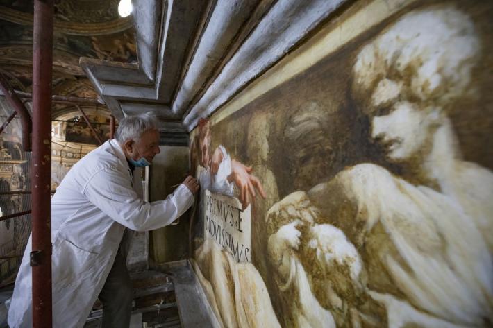 Chiesa di San Giovanni: quel berrettino rosso sulla testa di Isaia