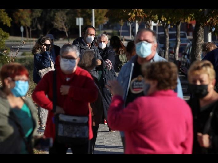 Covid: Madrid verso il coprifuoco dalla mezzanotte