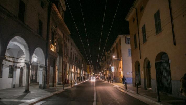 Sedicenne aggredito in via D'Azeglio