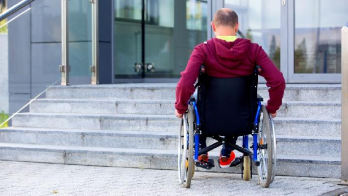 Dalle rampe ai bagni, le barriere da abbattere nei luoghi della cultura