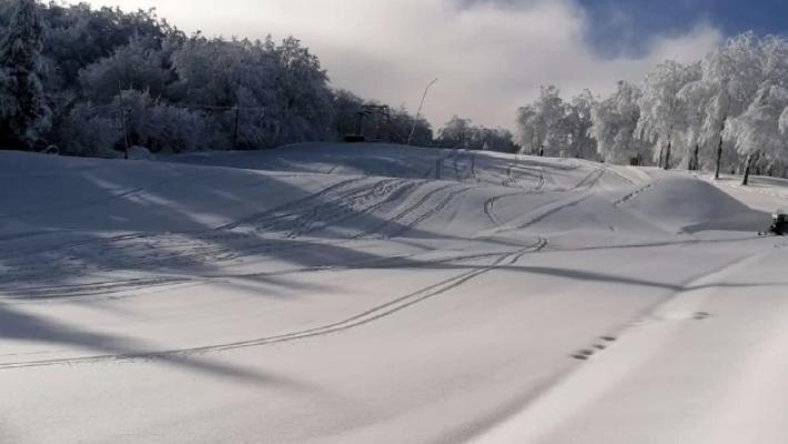 A Schia aprono tapis roulant e skilift campo scuola