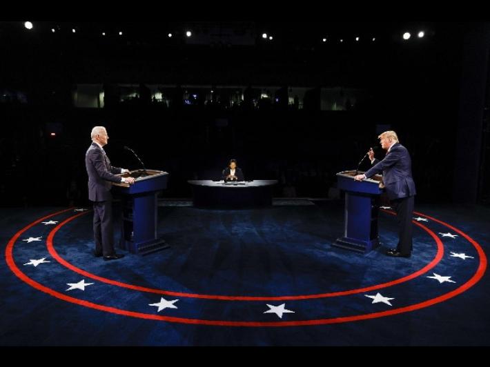 Biden avanti ma Trump accorcia a sette giorni dal voto