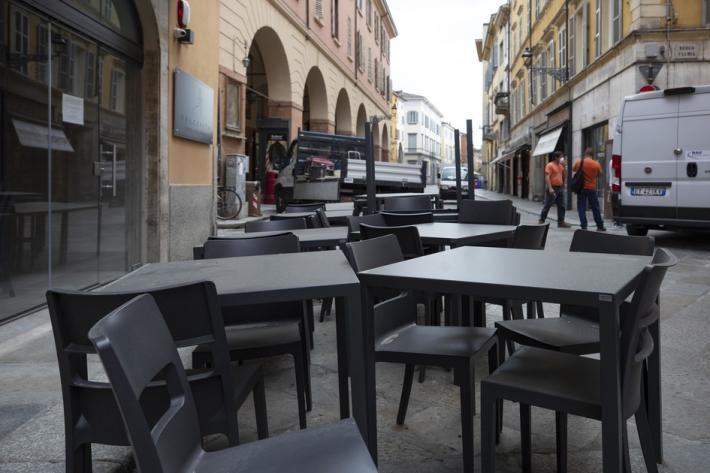 Confcommercio: &laquo;Con le restrizioni a rischio migliaia di attivit&agrave; e posti di lavoro&raquo;