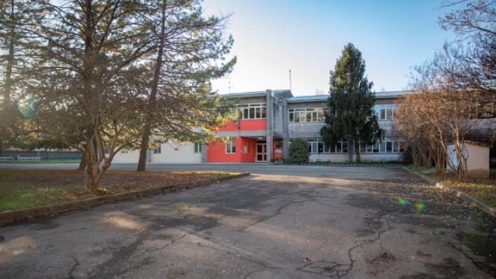 Restyling per le scuole Vicini e Corazza