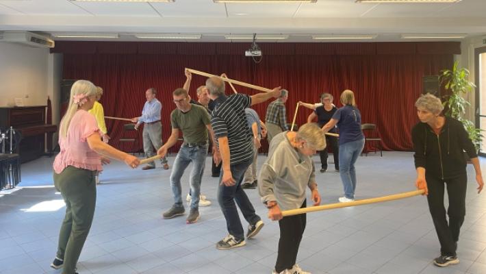 Il teatro diventato terapia per il Parkinson: il caso dei "Tremanti di passione"