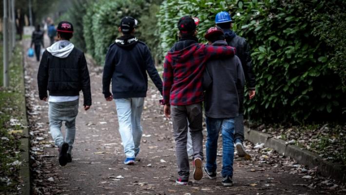 Melloni, l'allarme dei genitori: &laquo;Fuori da scuola violenza e rapine&raquo;