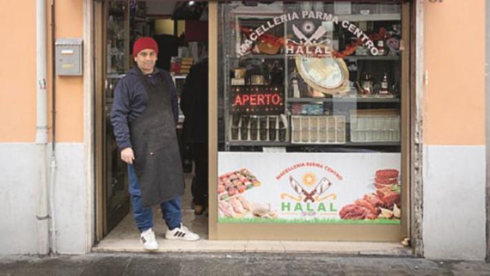 &laquo;Aiutiamo Miloud a tornare a casa&raquo;: iniziativa del macellaio di via Imbriani per rimpatriare la salma del 64enne morto di freddo 