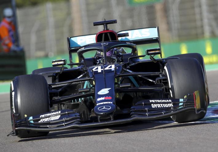 Gp dell'Emilia Romagna: Hamilton il pi&ugrave; veloce nelle libere, Leclerc quinto