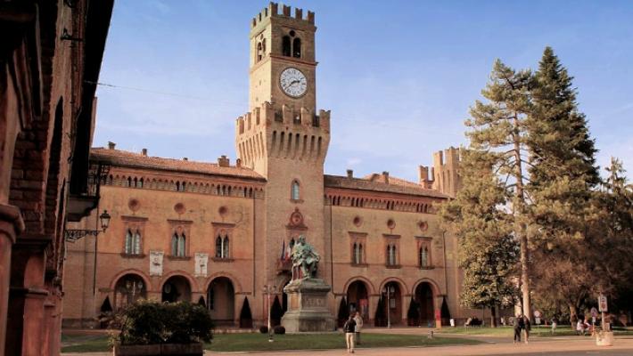 Busseto, si dimettono 7 consiglieri: amministrazione in bilico