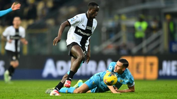 Il Parma gioca soltanto la ripresa, trascinato da Camara