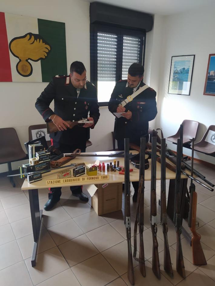 Fornovo, 80enne cede uno dei fucili da caccia a un 75enne senza la giusta licenza: denunciati