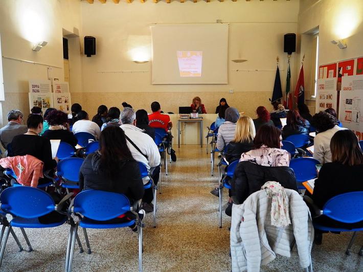 Corso gratuito di formazione online per badanti e caregiver