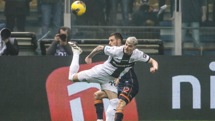 Il Parma si arrende: Haj accanto alla punta delude