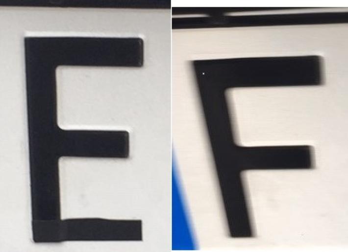 Gira per Parma con una targa alterata dal nastro adesivo per passare le ztl