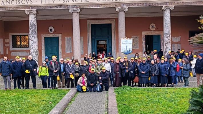Il vescovo pellegrino a Roma con 5 bus di parmigiani
