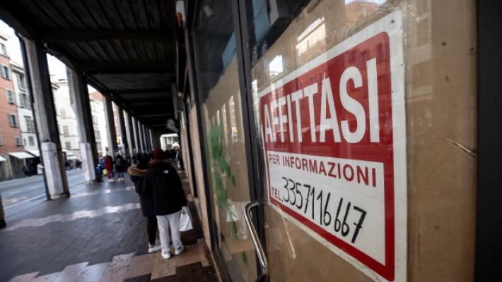 I commercianti: &laquo;Bisogna ridare vita al centro e all'Oltretorrente&raquo;