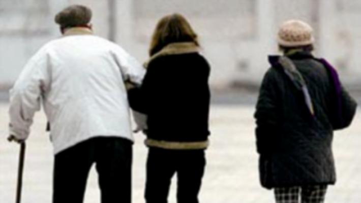 Quei 10mila euro prelevati dal conto dell'87enne: condannata la badante