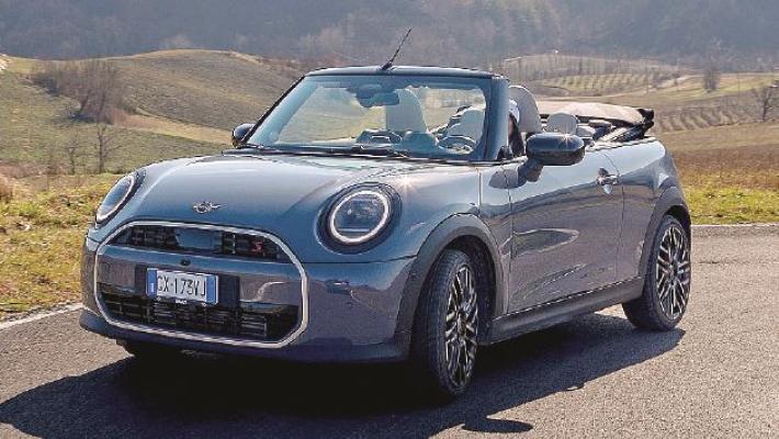 Cos&igrave; Mini, cos&igrave; cabrio