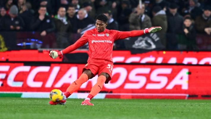 Le pagelle del Parma: Suzuki si difende con onore