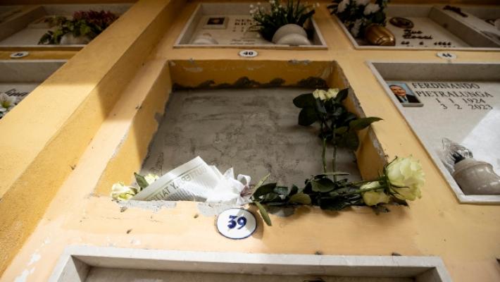 Neonati morti, benedizioni separate per le due famiglie