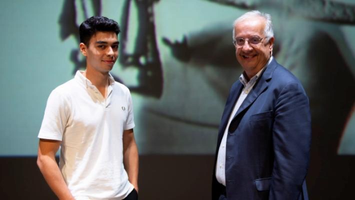 Veltroni al Paganini: &laquo;Vi racconto i '60, gli anni che cambiarono tutto&raquo;