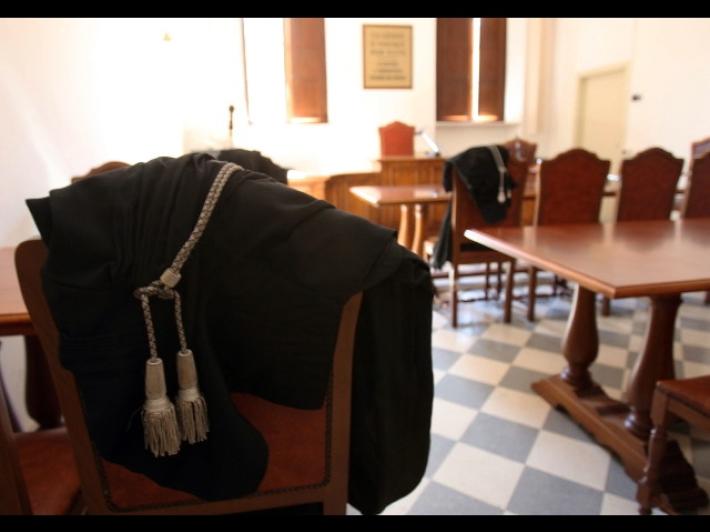 Contraccettivo finisce in un polmone, ginecologo indagato